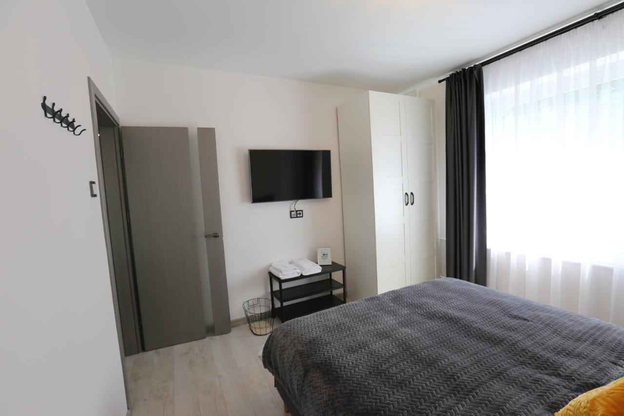 Comfy 2 Room Apartment - Free Parking - 350Mbps Wifi - Netflix Kowno Zewnętrze zdjęcie