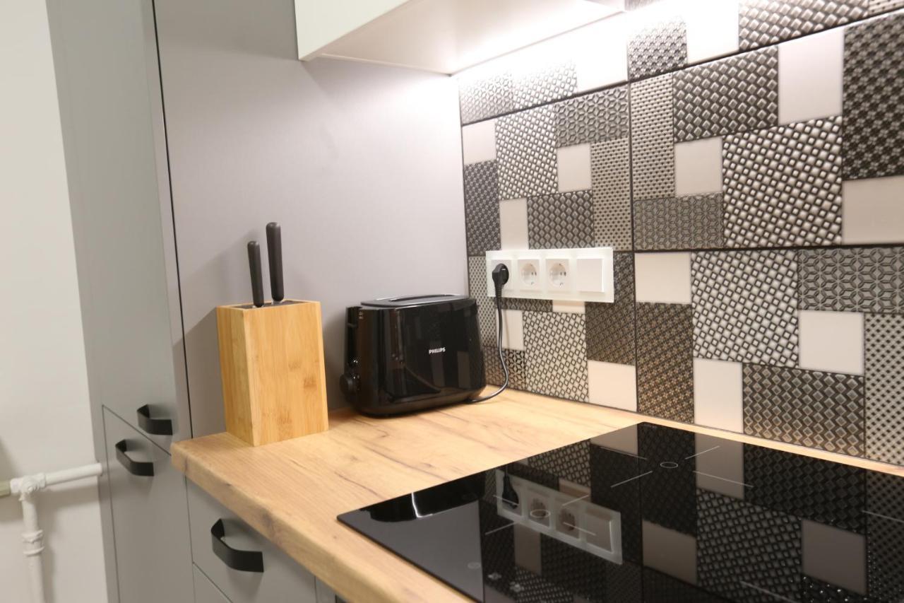 Comfy 2 Room Apartment - Free Parking - 350Mbps Wifi - Netflix Kowno Zewnętrze zdjęcie